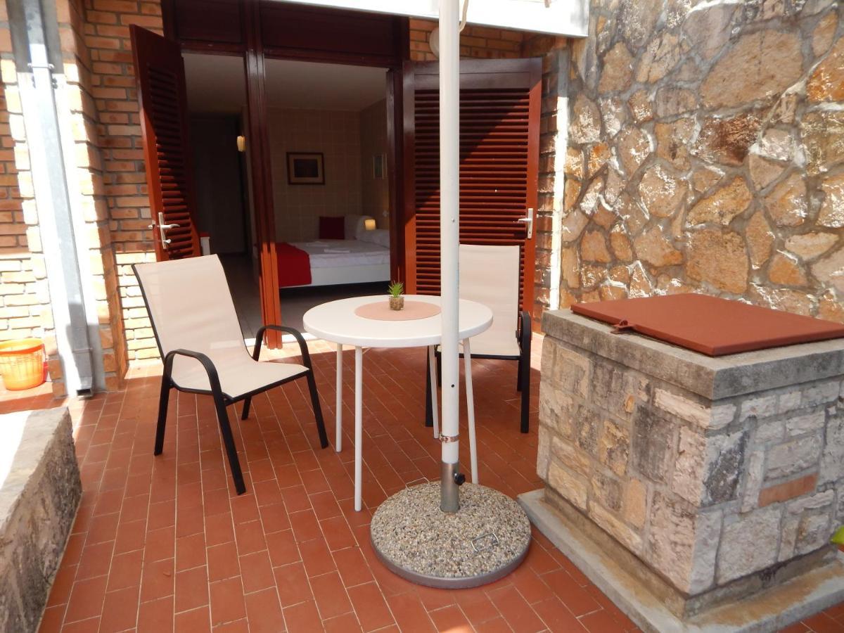 Apartmani Jutro Novalja Extérieur photo